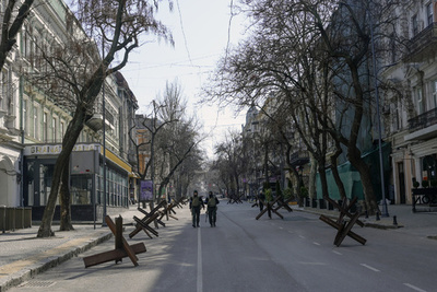 ウクライナ要衝オデッサで空爆