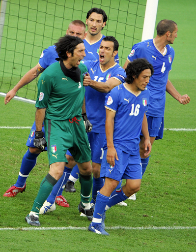 イタリア ルーマニアと引き分ける