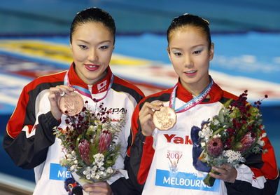 ＜第12回世界水泳選手権＞シンクロナイズドスイミング、原田／鈴木組 デュエット・テクニカルルーティンで銅メダルを獲得 - オーストラリア