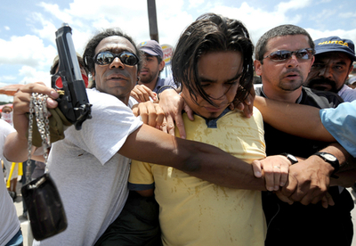 米州機構、ホンジュラス暫定政権に大統領復職を要求 セラヤ氏は帰国を延期