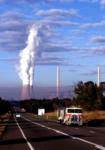 オーストラリア、温暖化対策で「炭素税」導入へ