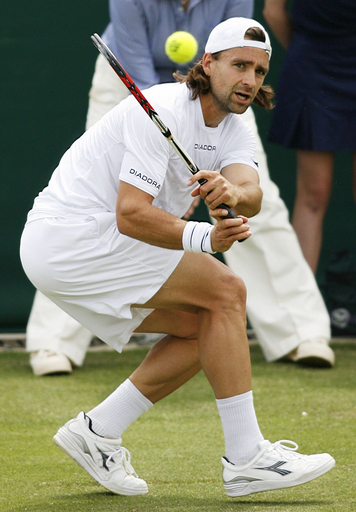 キーファー ベネトー下し2回戦へ