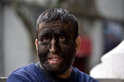 孤独と闘う「オオカミ男」、新たな人生への決意 メキシコ