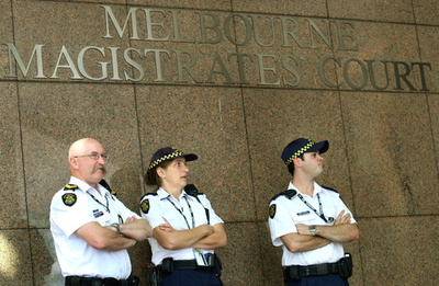 車で湖に飛び込み子ども3人殺害、母親が罪認める 豪