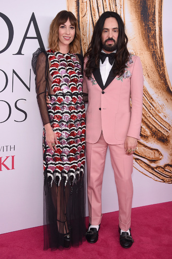 「グッチ」ミケーレCFDAアワード受賞、セレブら祝福