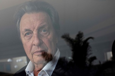 マスク氏の父、息子の少年時代語る AFPインタビュー