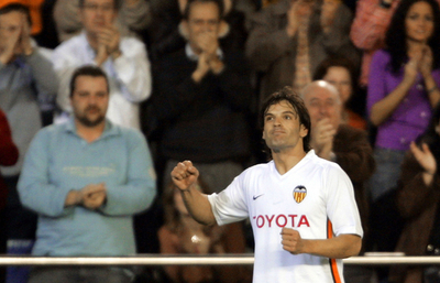 ＜サッカー リーガエスパニョーラ＞バレンシア モリエンテスが唯一の得点を決めて勝利 - スペイン