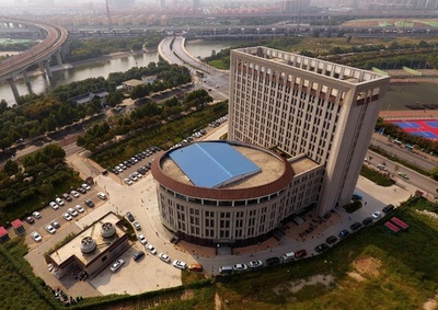 中国の大学施設がトイレに酷似、ネット上で嘲笑される