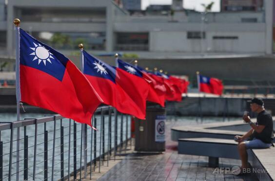 台湾、中国の実弾演習を注視へ 国防部長が表明
