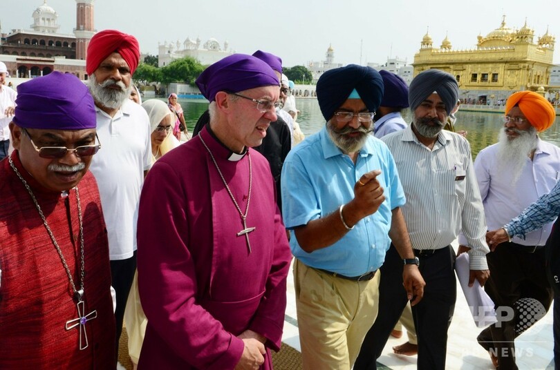 インド訪問の英国教会大主教、植民地時代の虐殺現場でひれ伏す