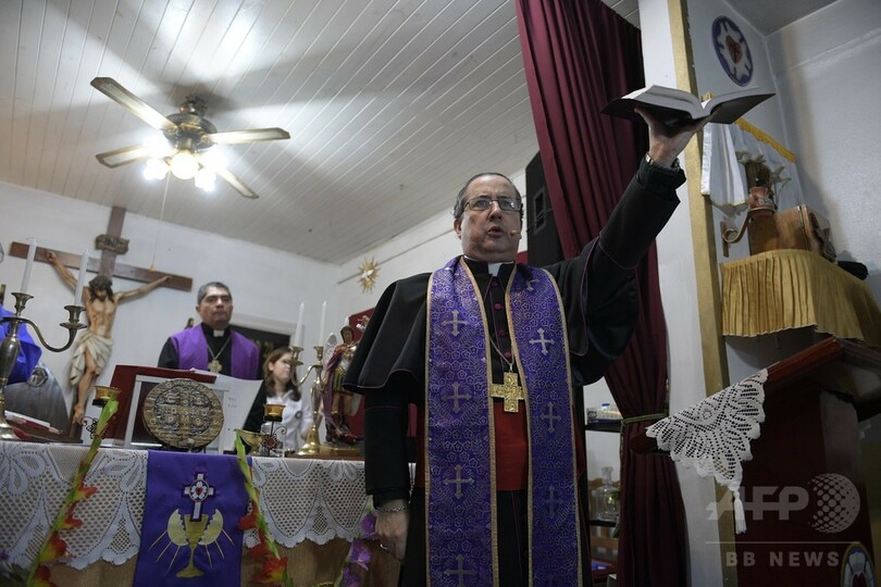 悪霊も退散？ アルゼンチンの「悪魔払い教室」