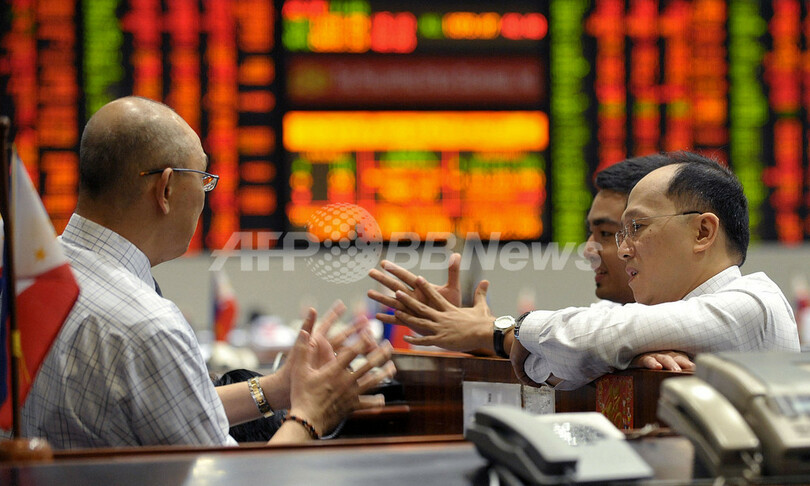 各国で記録的株安、金融危機への懸念高まり