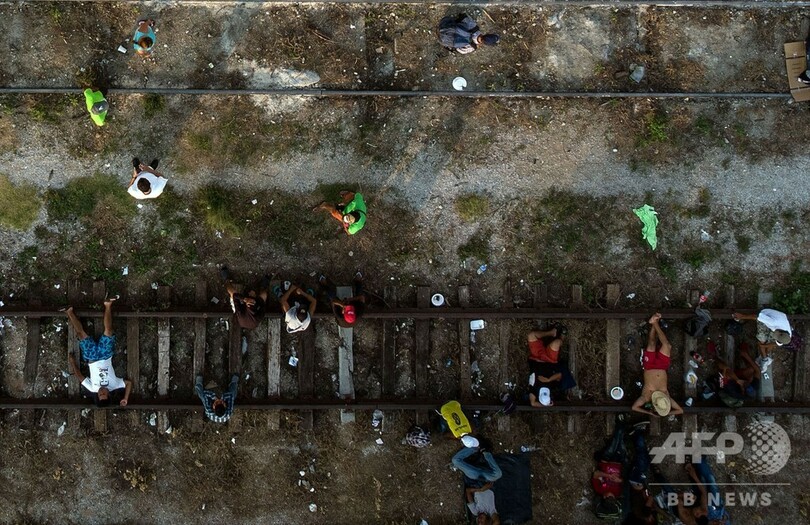 メキシコ、「キャラバン」に初の本格対策 南部2州にいれば医療など提供