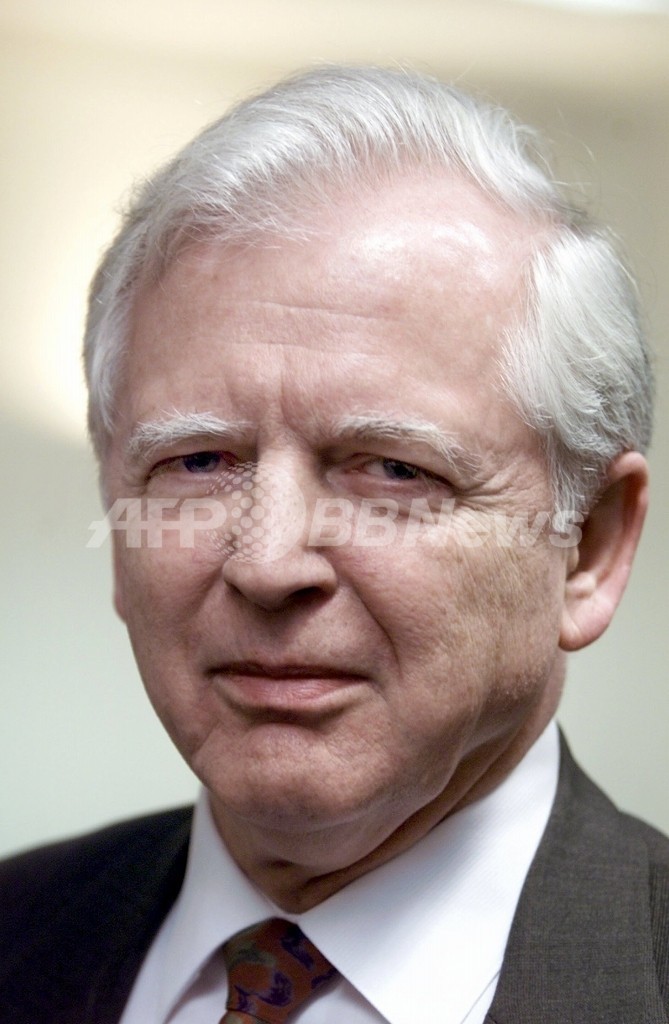 ノーベル医学生理学賞、独仏の3氏に