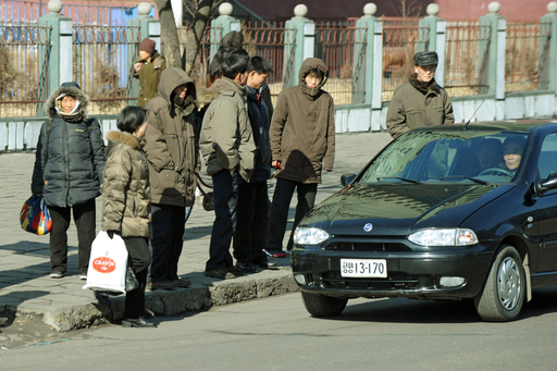 北朝鮮で唯一の国産自動車メーカー 平和 写真4枚 国際ニュース Afpbb News