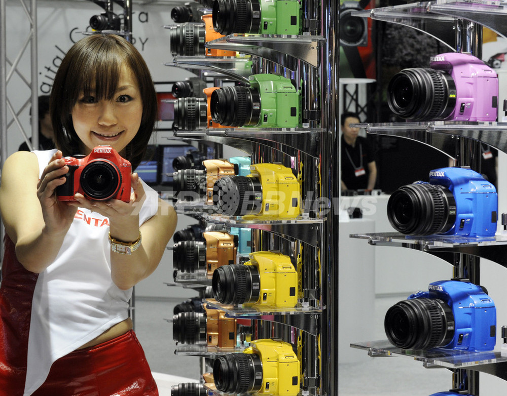 100種類のカラーで登場、デジタル一眼レフ「ペンタックスK-x」 写真3枚