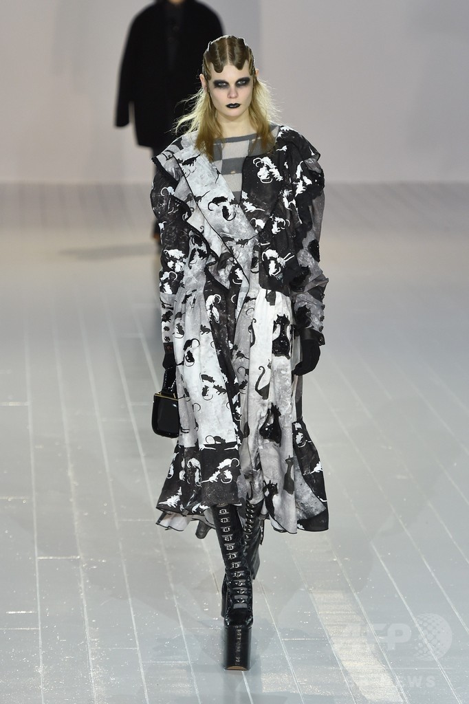 「マーク ジェイコブス」16/17年秋冬コレクション