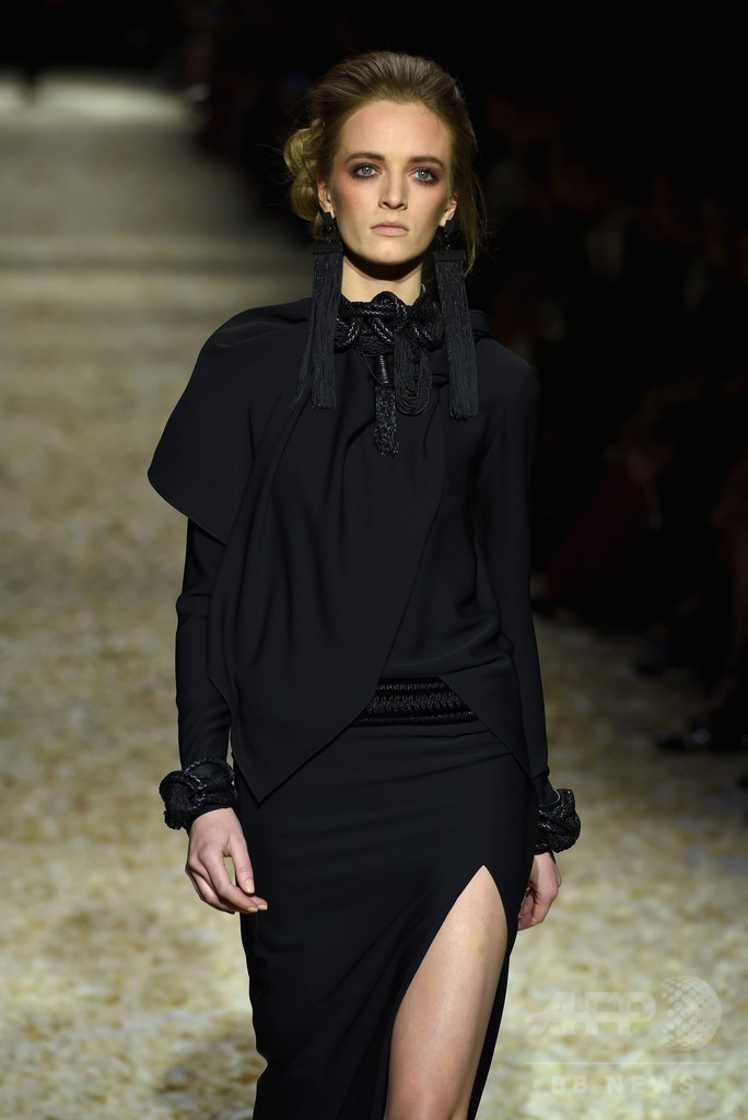 生まれ育ったサンタフェから着想を得たボヘミアンシック、「トム フォード」15/16年秋冬