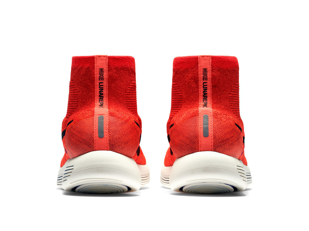 「ナイキ」究極のフィット感を叶える未来型ランニングシューズ