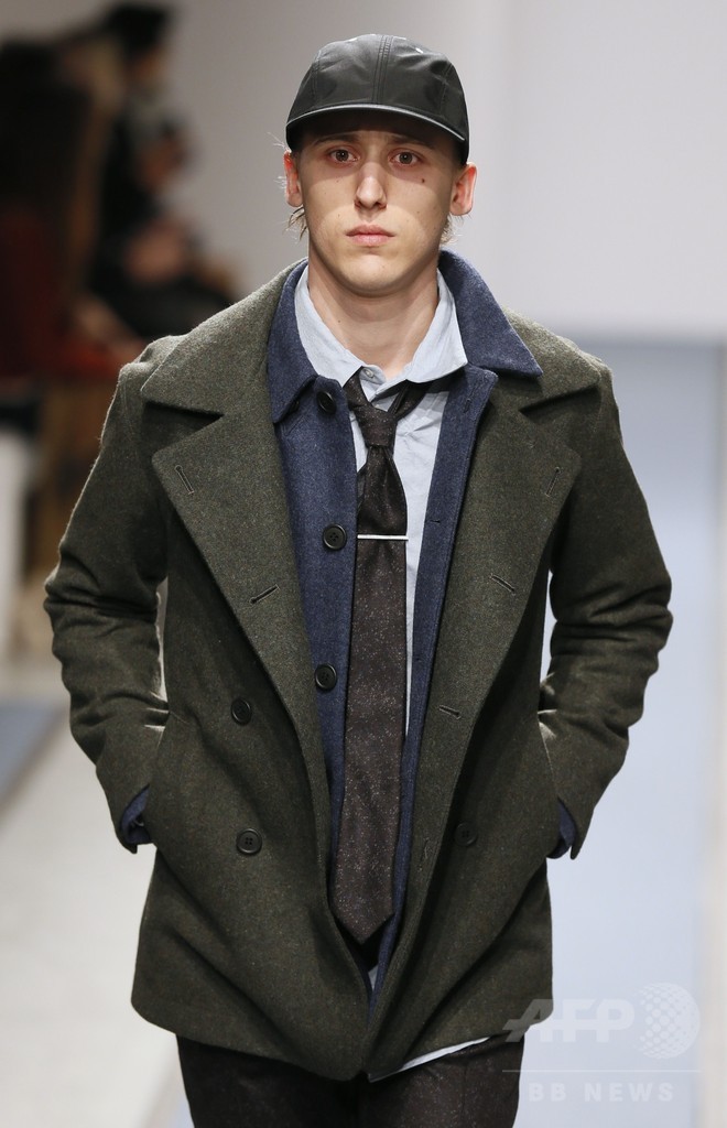 サラリーマンのスーツ姿から着想、「ジュリアン・デイヴィッド」15/16年秋冬メンズ