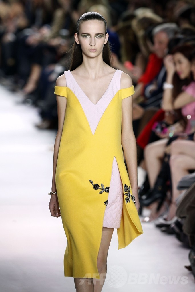 ＜14/15年秋冬パリコレクション＞クリスチャン ディオール