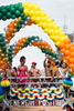 ブラジル・サンパウロ（Sao Paulo）で10日、毎年恒例の「ゲイ・プライド・パレード（Gay Pride Parade）」が開かれた。「ホモフォビア（同性愛嫌悪）は治療できる（Homophobia has cure）」とのテーマの下、およそ300万人がパレードに参加した（2012年6月10日撮影）。(c)AFP/Yasuyoshi CHIBA