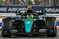 24F1第18戦シンガポールGP予選に臨むメルセデスAMGのルイス・ハミルトン（2024年9月21日撮影）。(c)ROSLAN RAHMAN / AFP