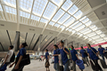 中国の北京（Beijing）にある高速鉄道の駅構内（2008年7月22日撮影）。(c)AFP/TEH Eng Koon