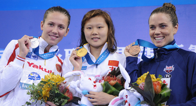 趙菁が女子100メートル背泳ぎで金メダル 寺川は5位、世界水泳