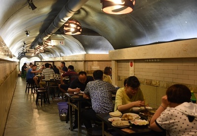 北京の有名火鍋店で調味料にハエ 写真撮った客に店が削除求めひと騒動