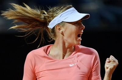 シャラポワ、3度目の優勝に向け準決勝へ イタリア国際