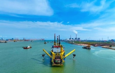 中国が独自に建造した初の超大型自航式カッターション浚渫船、平陸運河の建設に投入
