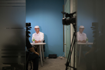 コードネームは「ブラックビーナス」、故金正日総書記と面会した韓国人スパイ