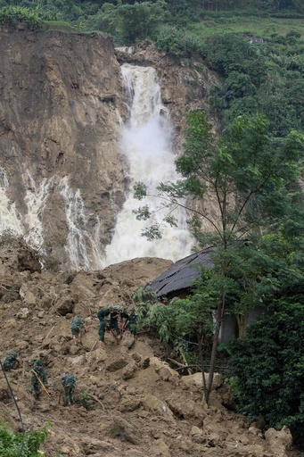 ベトナム豪雨災害、死者54人に