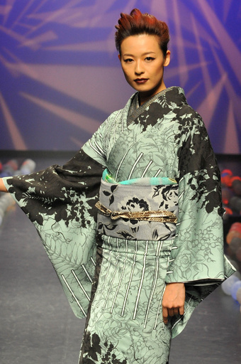 「ジョウタロウ サイトウ」15年春夏新作を発表