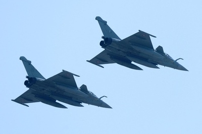 日仏戦闘機が展示飛行 所沢航空記念公園