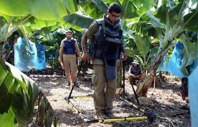 レバノン、イスラエル軍の不発弾で英除去チーム隊員死亡