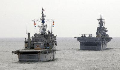 米軍艦船ミャンマー沖から撤収へ、軍政が救援活動拒否