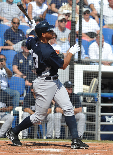 A・ロッド オープン戦初戦でやじ浴びる