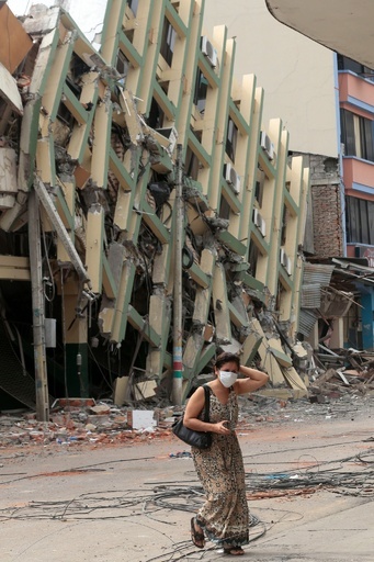 エクアドルでM6.0の余震 本震の死者587人に