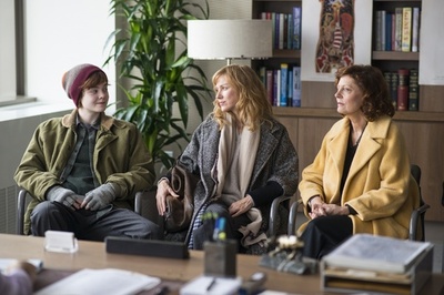 エル・ファニングがトランスジェンダー役を熱演、映画「アバウト・レイ 16歳の決断」公開へ