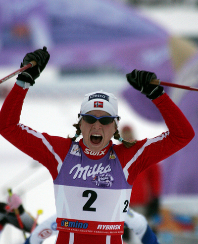 ヤコブセン 第5戦女子15キロメートル・フリー・マススタートを制す