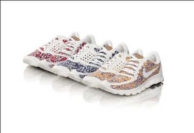 英リバティが人気シューズブランドとコラボ