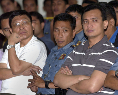 フィリピンのホテル占拠事件、議員や反乱将校ら訴追される