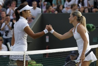 李娜がフルセット辛勝、16強入り ウィンブルドン選手権