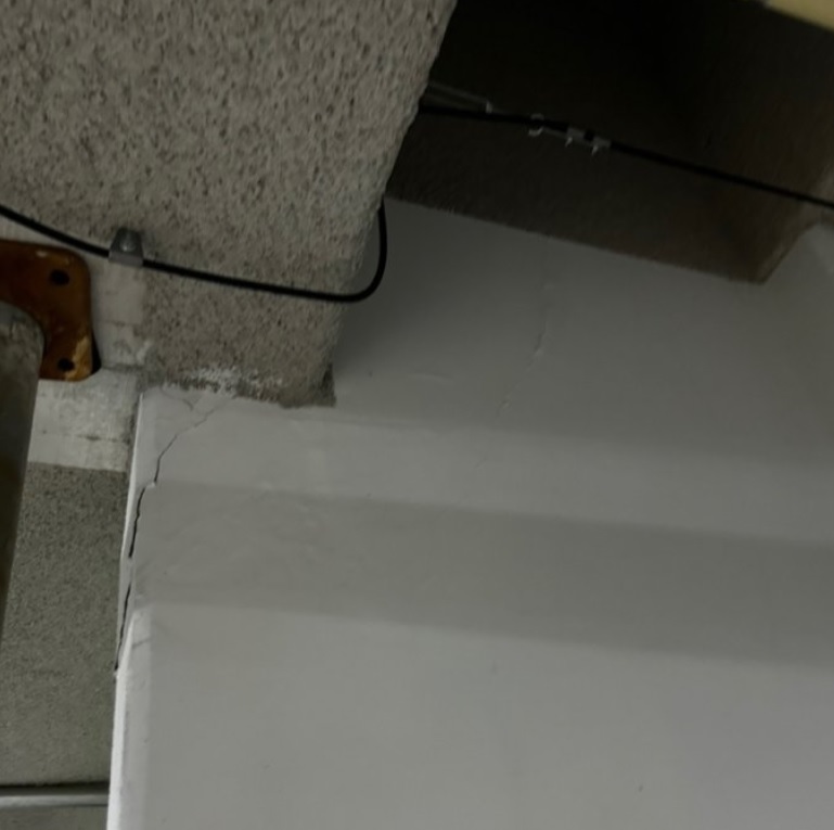 幸福住宅地下駐車場で亀裂が発生し、応急補強措置を取った（写真提供=LH）(c)MONEYTODAY