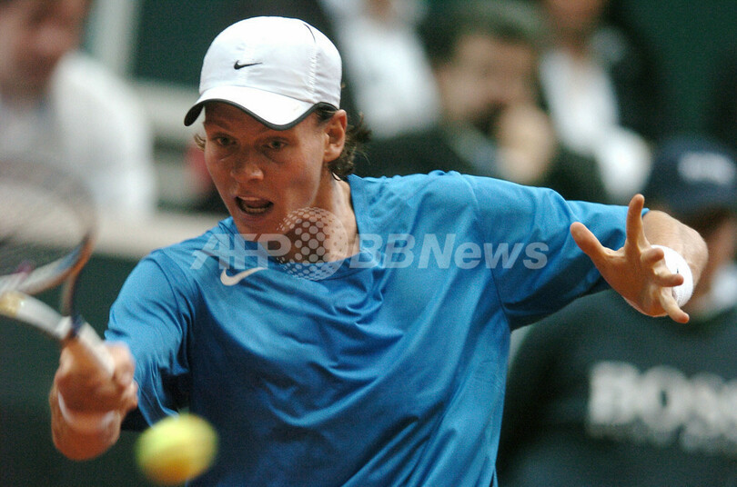 ＜男子テニス 07デビスカップ＞ベルディハ ブレークを降しチェコの通算成績をイーブンに戻す - チェコ