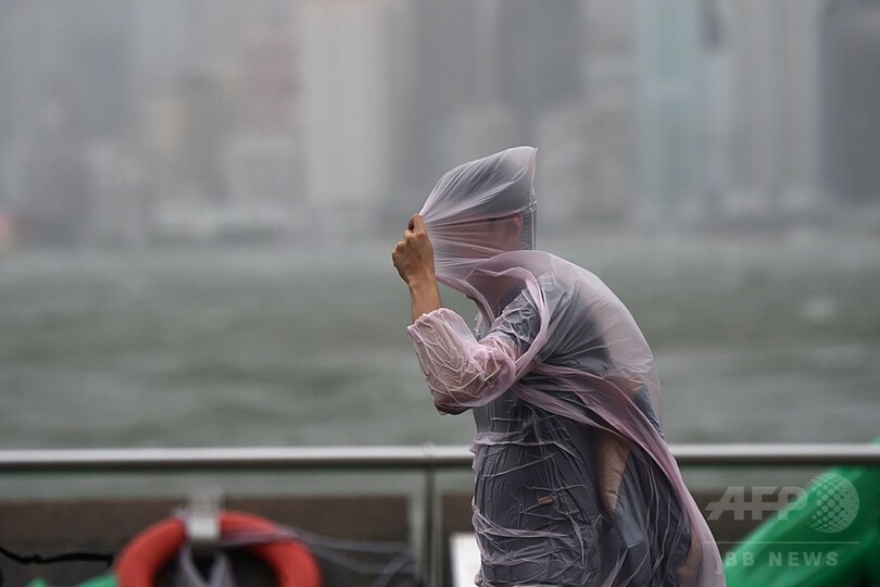 台風13号が中国南部に上陸、マカオなどで16人死亡