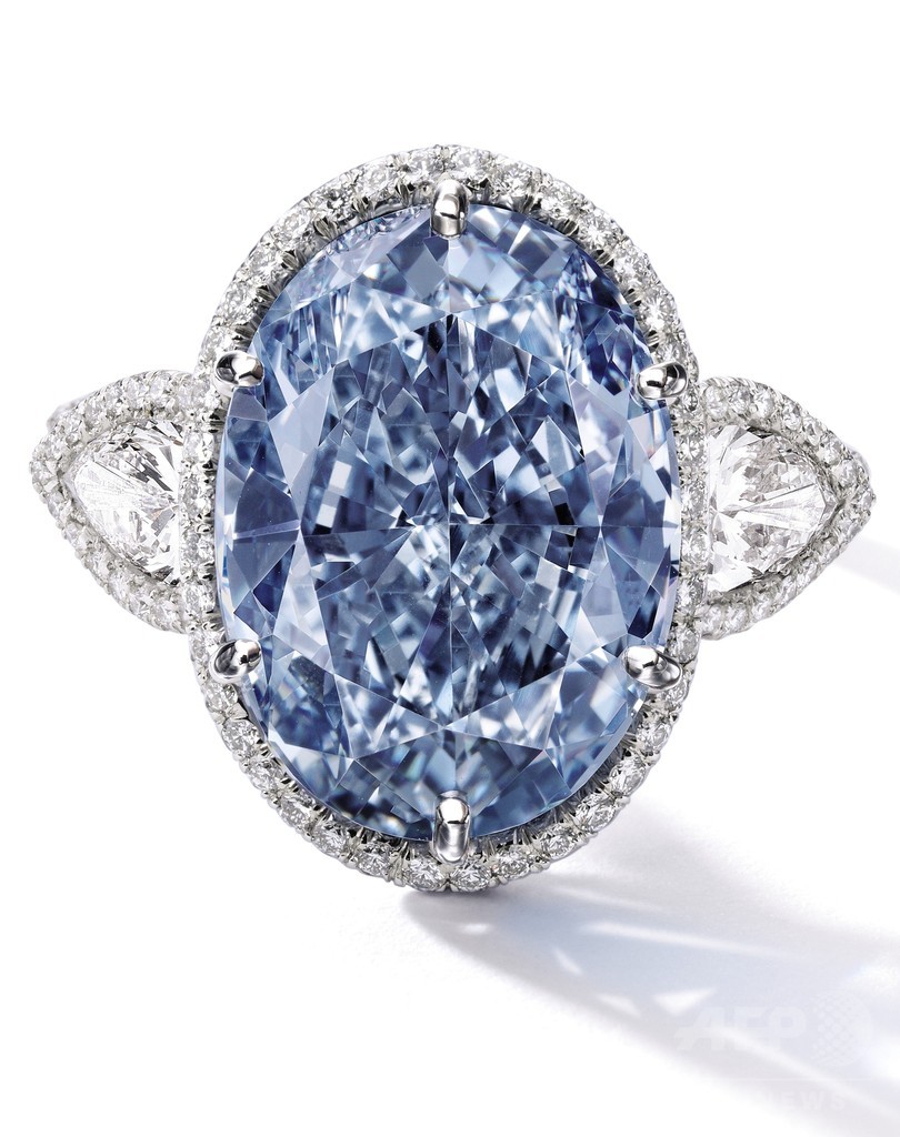 10.10カラットの希少ブルーダイヤ、香港で競売へ