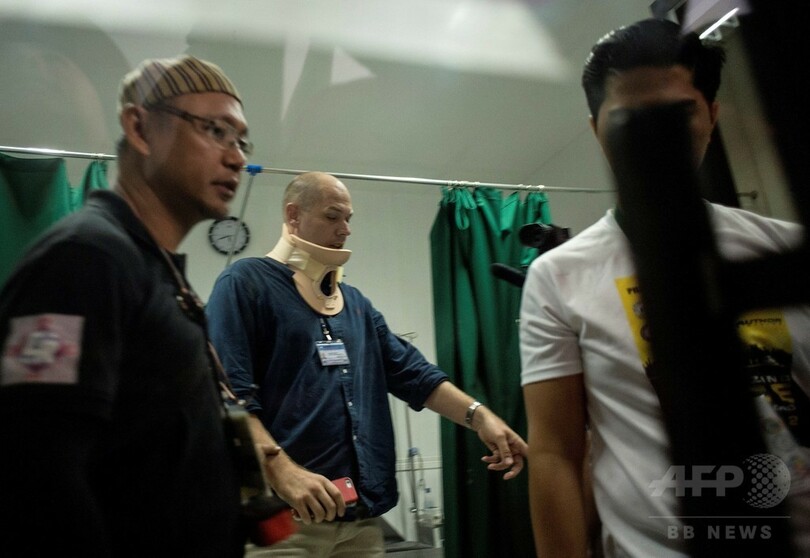 豪ジャーナリスト、比の戦闘地域で首に銃弾受けるも大事に至らず